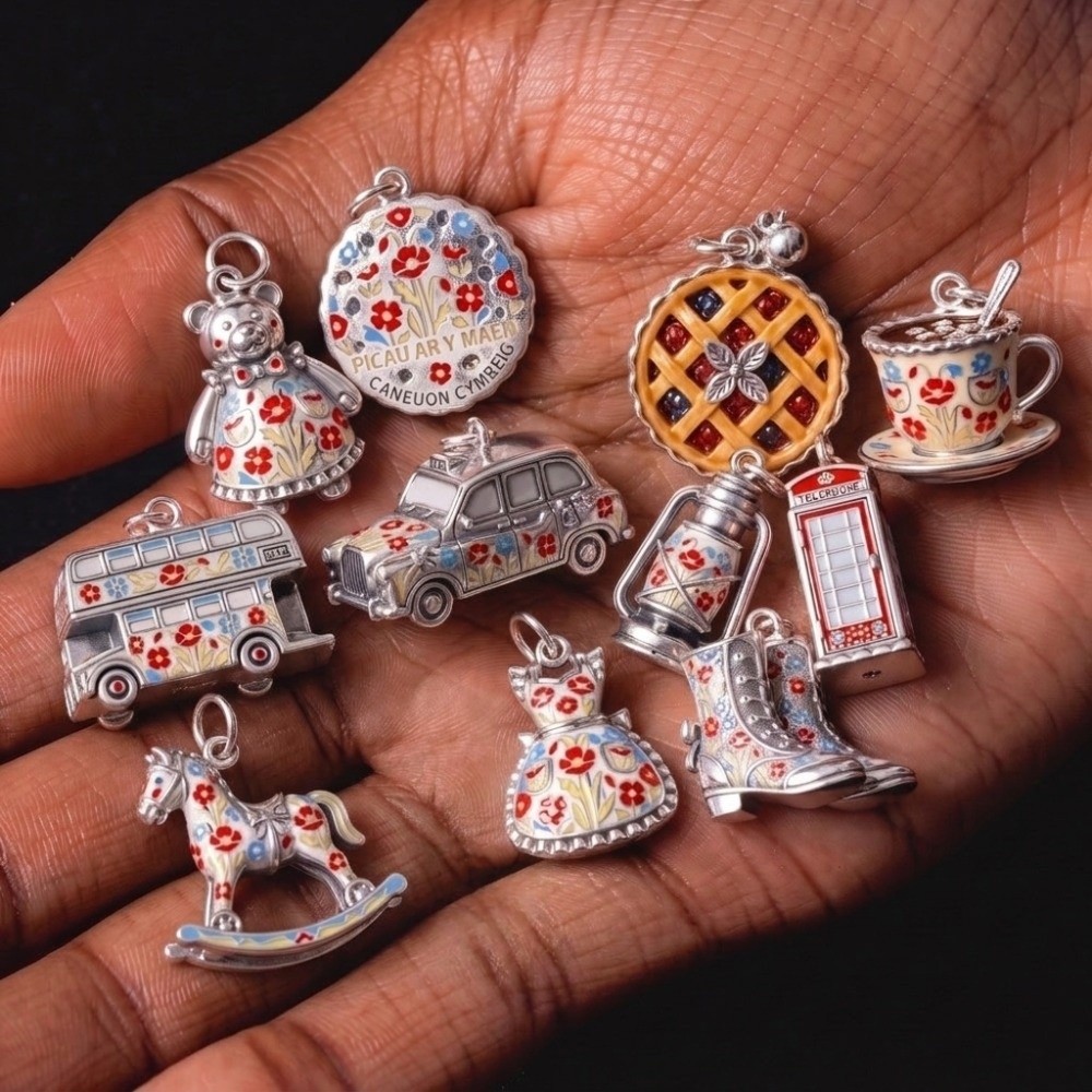 Jewelry Making London - قلادات كرتونية أنيقة من الفولاذ المقاوم